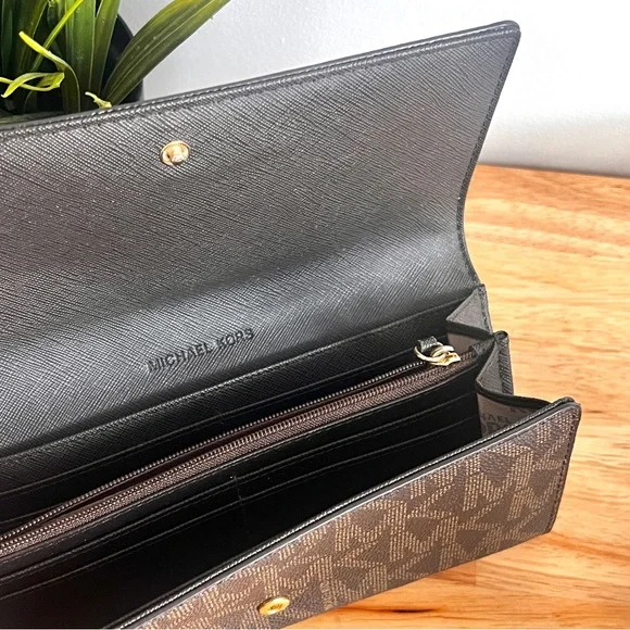 Michael Kors Brown Signature Logo Wallet Large - Picture 2 of 9